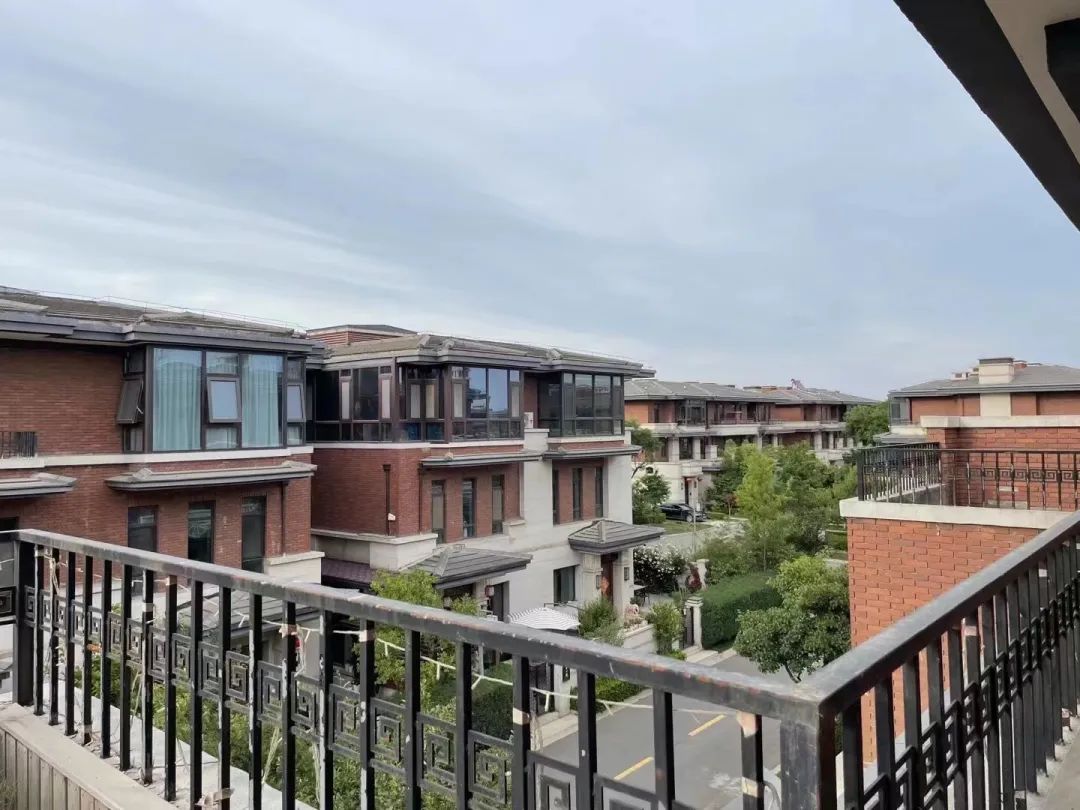 小县城的贫穷公务员,小县城官二代怎么致富