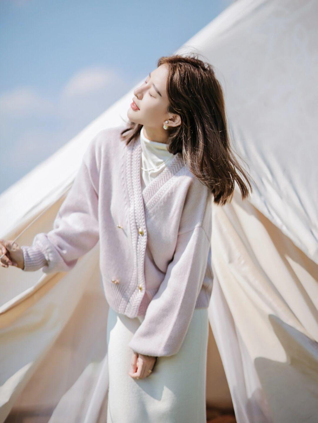 日常穿搭针织开衫,小款毛衣开衫怎么穿搭好看