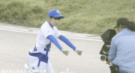 假骑行假徒步犯罪吗,假马骑着马跑