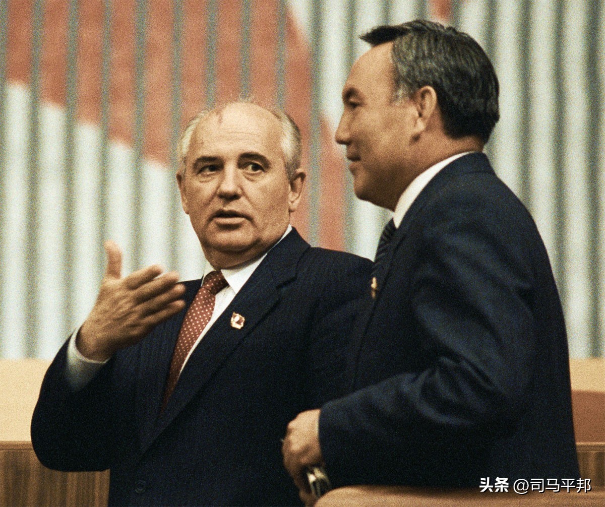 托卡耶夫为什么改革,托卡耶夫为什么改首都名字