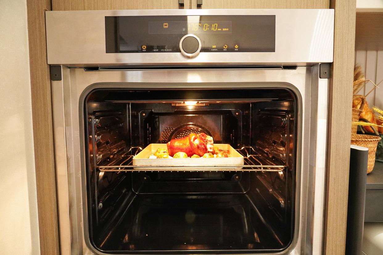 软烂不油腻的烤猪蹄你值得拥有,德国咸脆猪手如何烤才皮脆