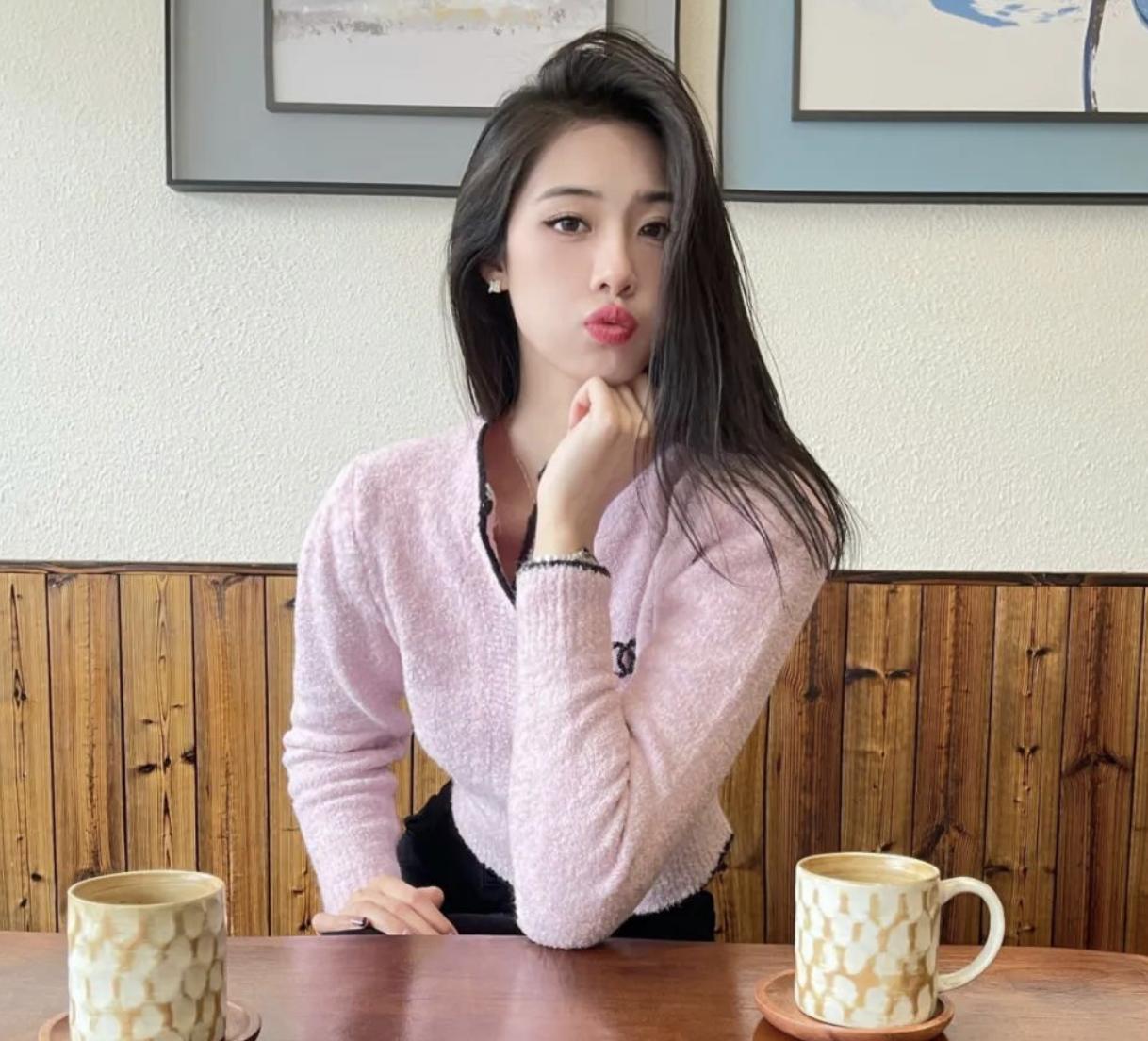 土耳其0-2克罗地亚，昨天文章进球数少正确，周冬雨笑了