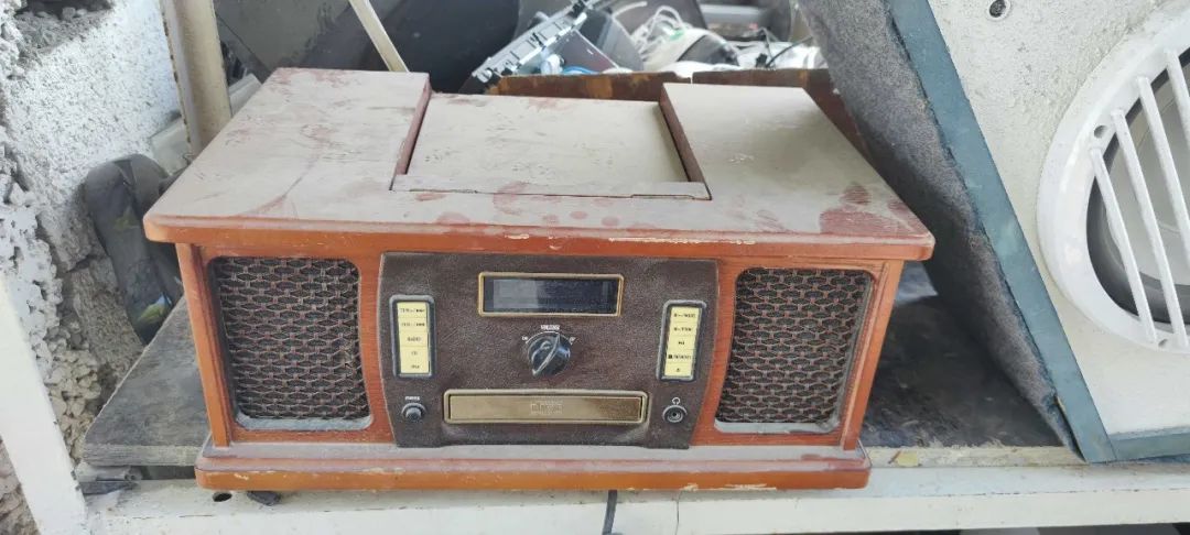 迪拜的富人区捡垃圾,迪拜可以捡垃圾吗