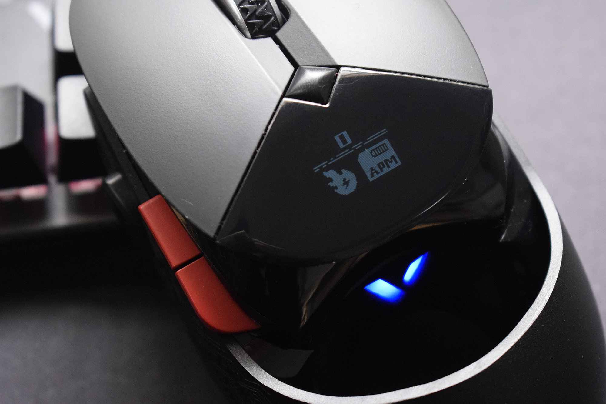 雷柏v500pro红轴键盘测评紫色,让游戏更自由雷柏v500pro多模键盘