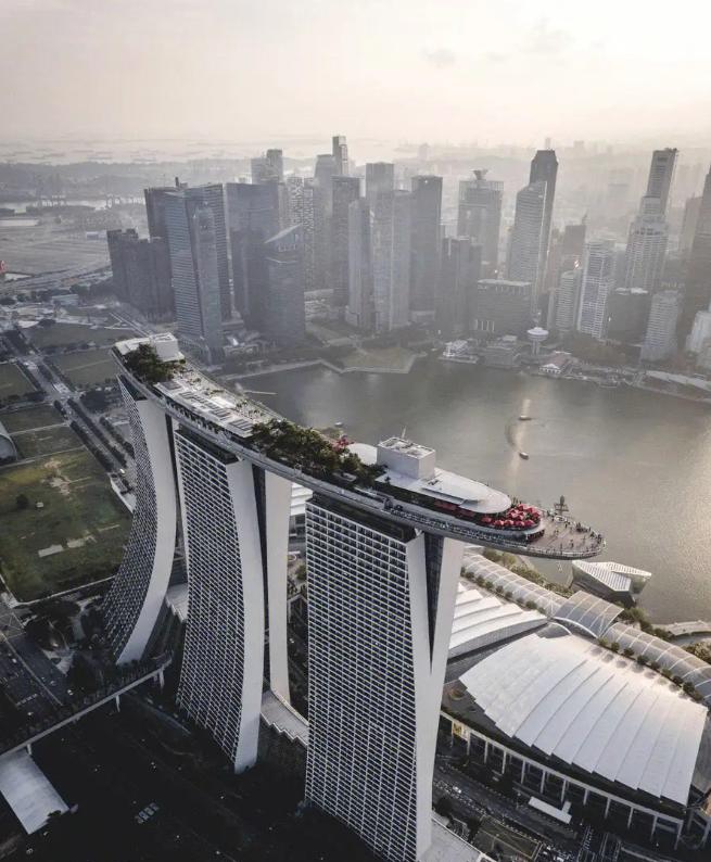 新加坡滨海湾金沙酒店建筑分析,新加坡滨海湾金沙酒店的视频