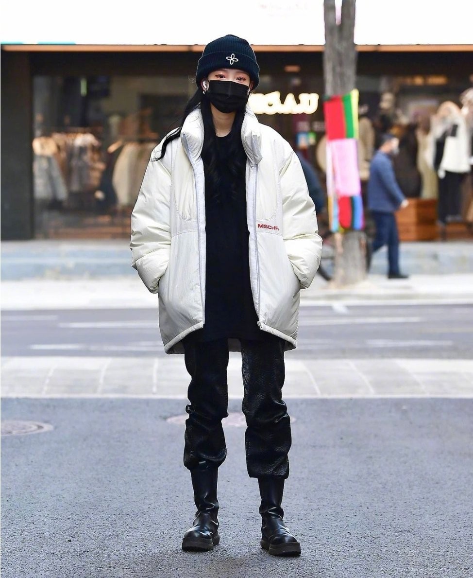 韩国冬天不露腿穿搭,韩国女生冬天穿光腿神器吗