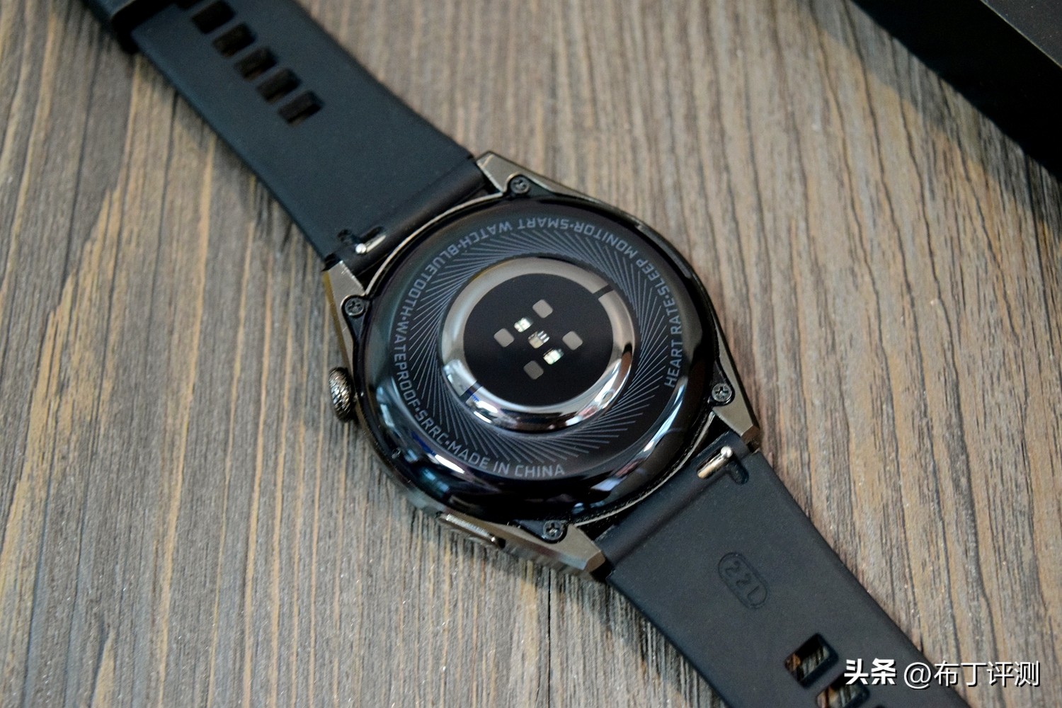 华为手表和荣耀智能手表哪个好,华为手表智能手表