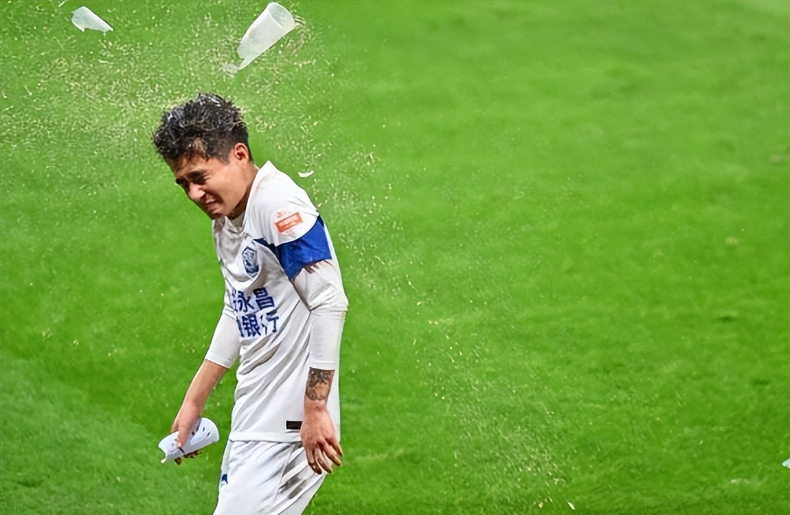 足球联赛爆发大规模冲突,足球联赛突发暴力事件