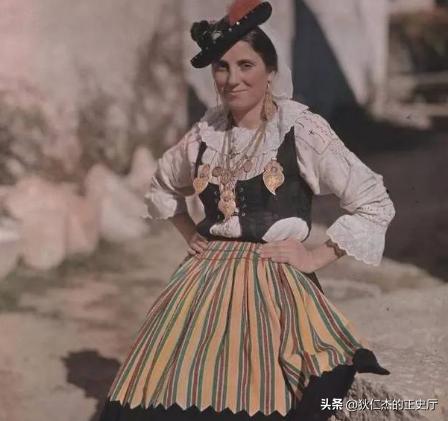 重新发现爱尔兰消失的时尚，与现代的流行装饰有着很大的差别