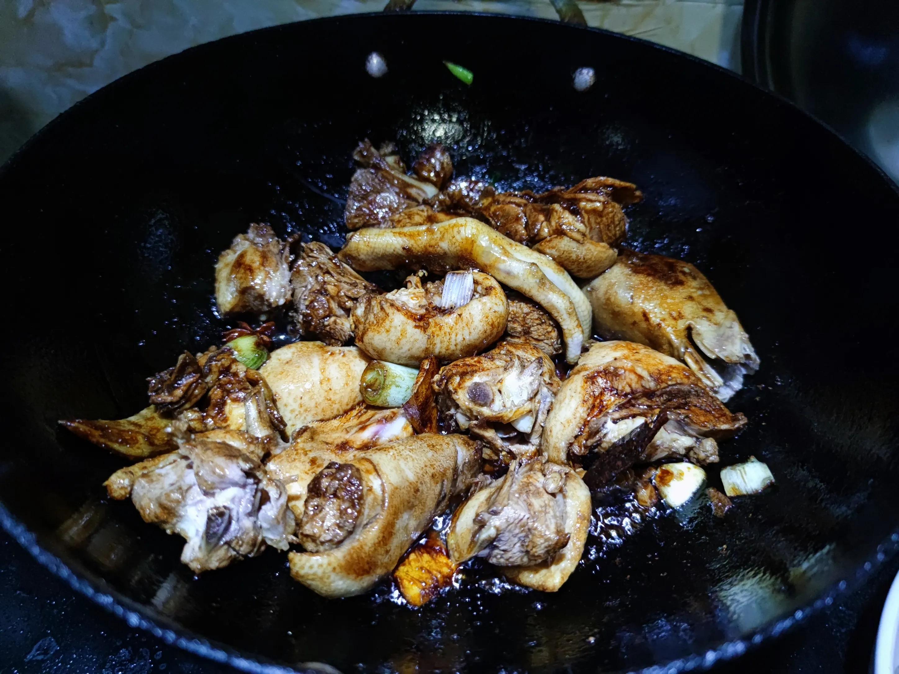 今日小雪天冷了记得添衣保暖,明日小雪吃什么食材