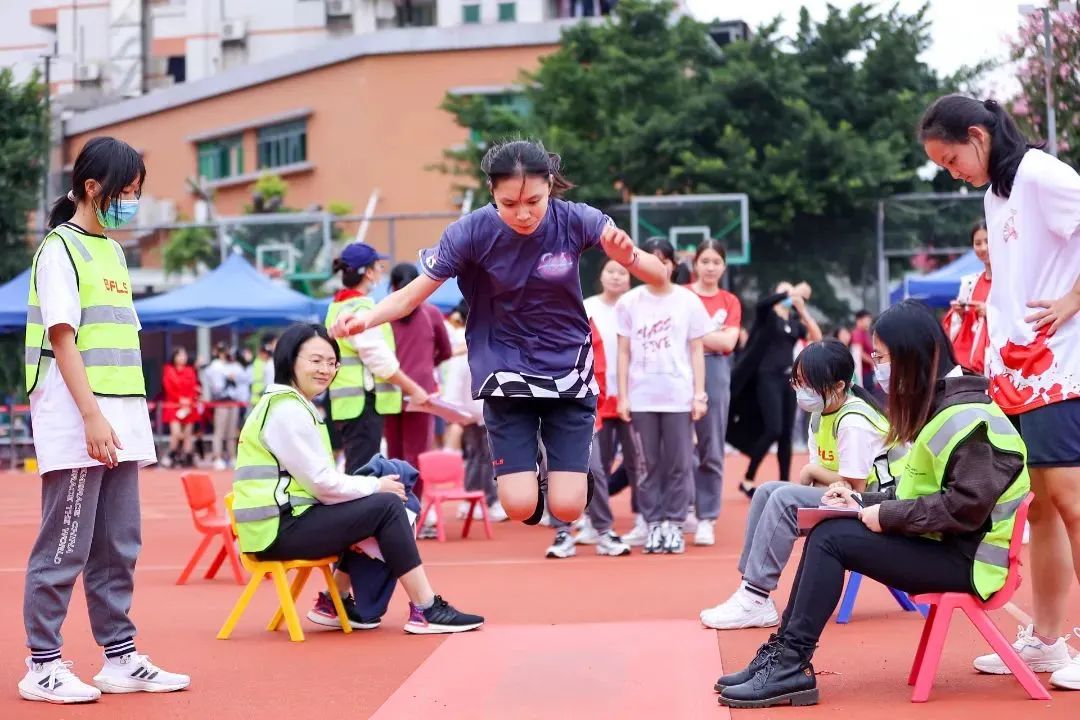 给孩子营造爱学习的氛围,融洽的师生