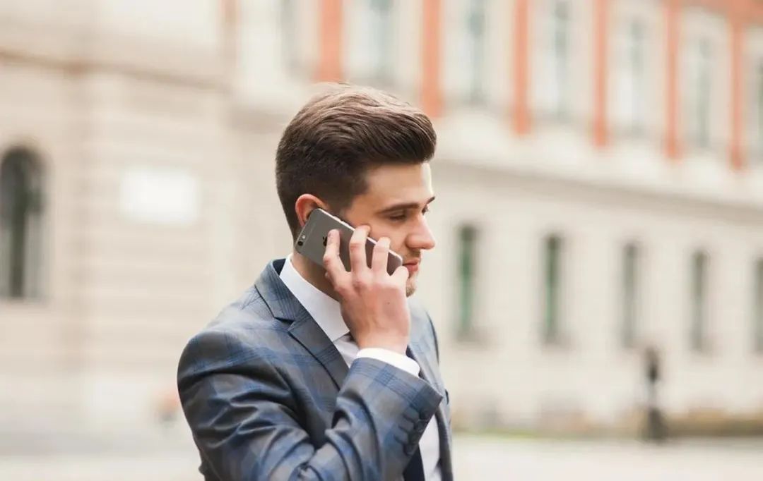 手机打电话和微信打电话什么不同,手机直接拨打电话和打微信电话