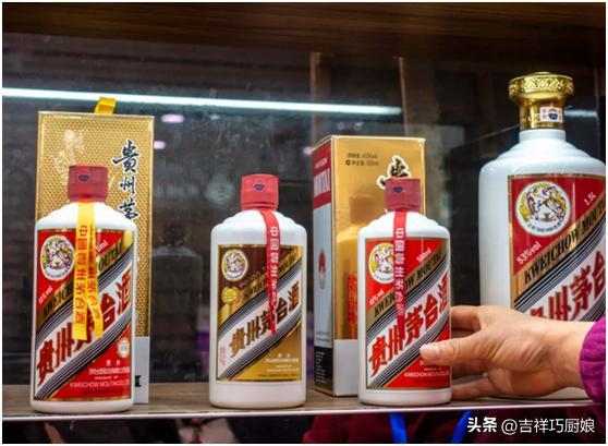 白酒送礼和自己喝怎么卖,去烟酒店买酒时为什么不能说送人