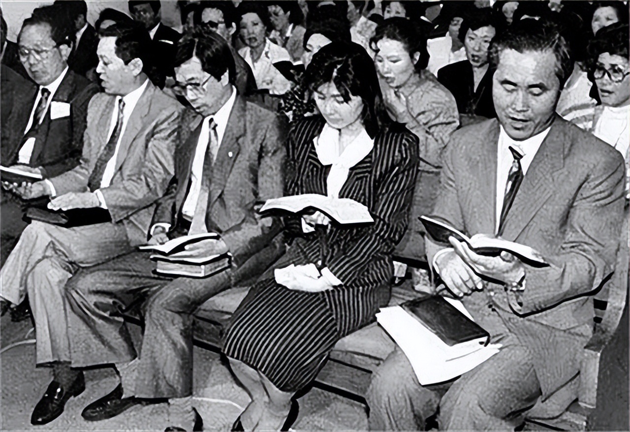 1987年女特工炸毁客机,韩国女间谍炸飞机事件