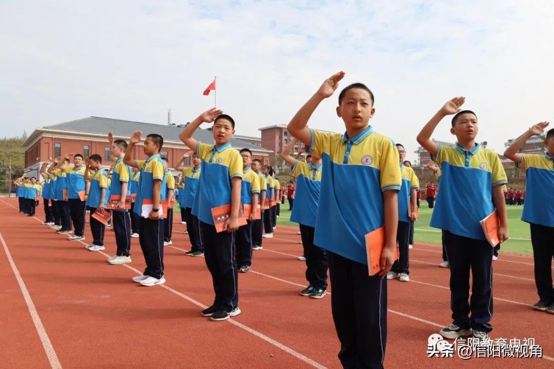 信阳市羊山中学东校区：“阅”读“悦”有味书香漫申城