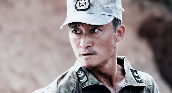 吴京父亲是干什么的,吴京和他父亲真实照片