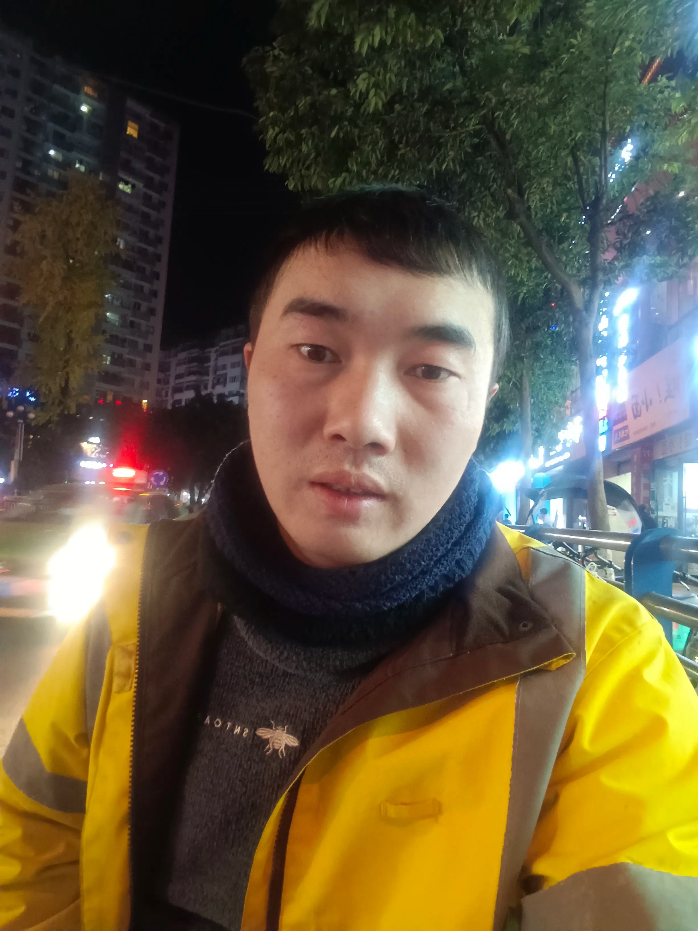 社会上太多不安定因素,充满不安