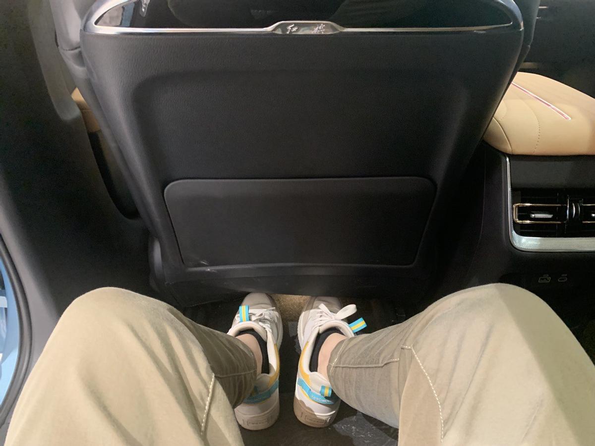 红旗h5试驾1.5t发动机,h5红旗2021款试驾视频