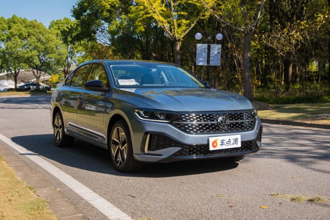 新款朗逸星空版比经典款贵多少,新朗逸星空版经典版你会怎么选