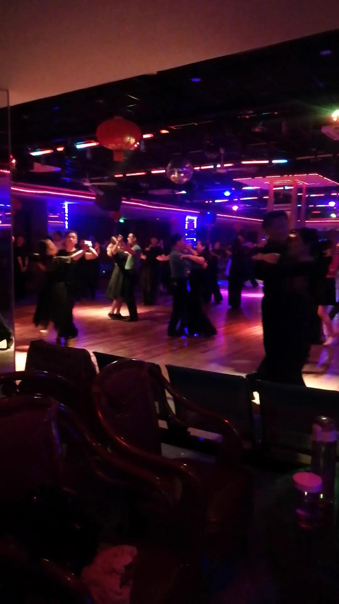 舞厅里有灭灯舞,舞厅都有什么舞