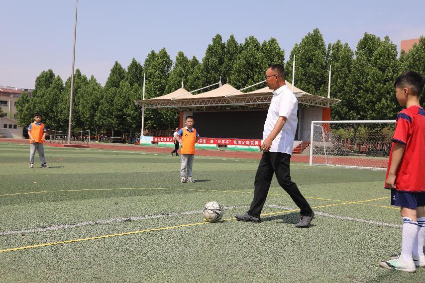 校园杯足球联赛开幕,足球联赛暨校园足球