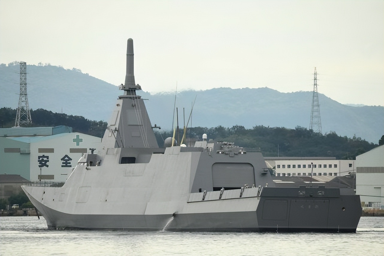 日本最新一代护卫舰 (日本最上级护卫舰和中国052d对比)