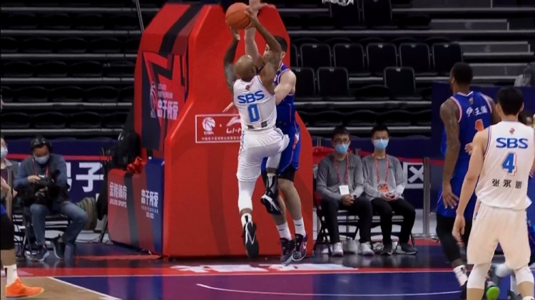 cba阿不都沙拉木冲突,cba第一外援劳森