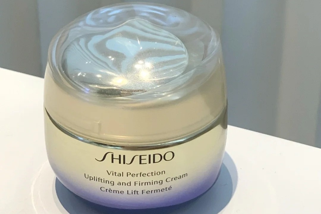 “千元级”的高端面霜怎么选？兰蔻美白提亮，资生堂紧致抗老