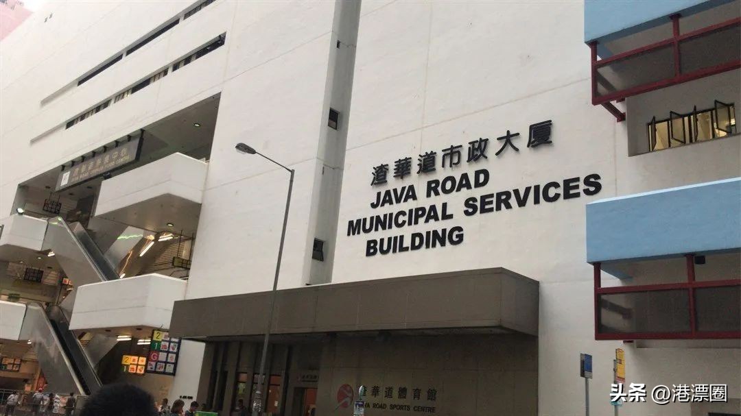 一家店铺宣布关门整条街,一家店突然停业了