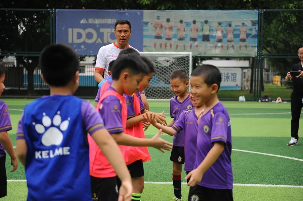 足球运动可以锻炼身体哪些方面,足球运动的体育精神和文化价值