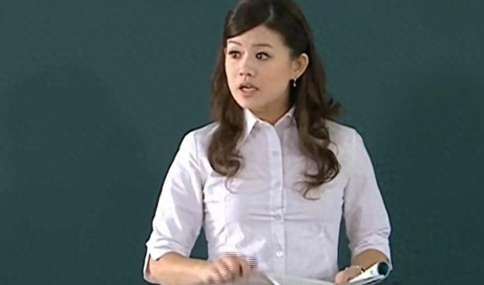 狂野诱惑！超辣女王舔刀瞬间！