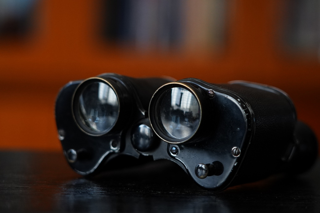 收藏经典望远镜 (古典棱镜望远镜)