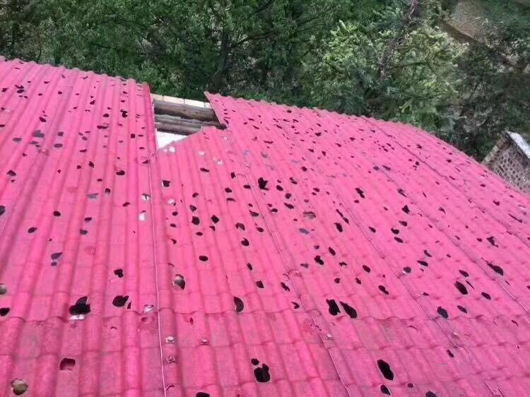 自建房房顶琉璃瓦利弊,树脂瓦红顶白底好用