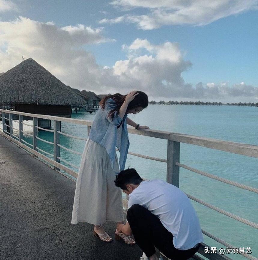 詹子晴给何超莲窦骁的祝福引争议,窦骁何超莲闺蜜詹子晴