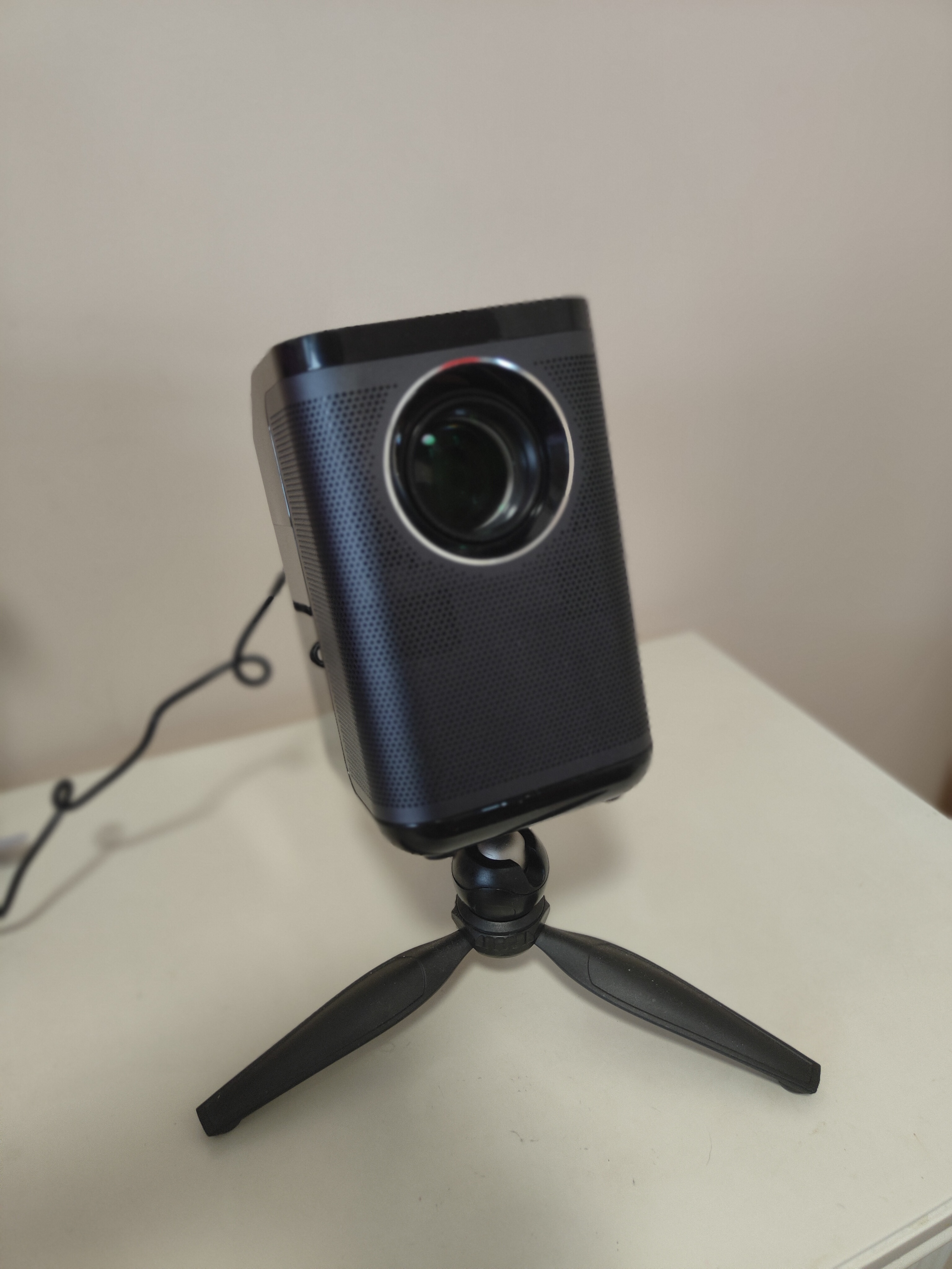 知麻divapro投影仪怎么使用,知麻投影仪divapro白天效果