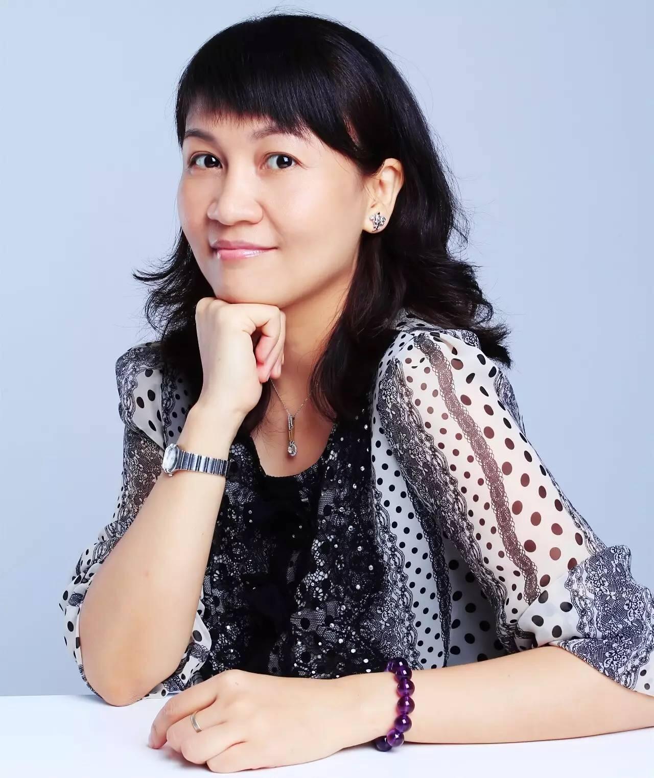 邱静的《今夜情为证》曾是无数打工一族的心灵鸡汤，她近况如何？