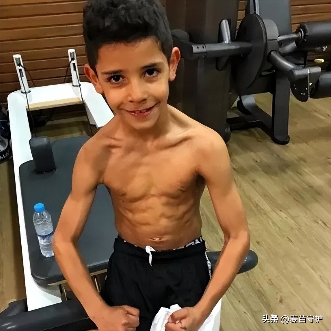 c罗梅西内马尔带孩子的区别,c罗梅西内马尔鲁尼照片