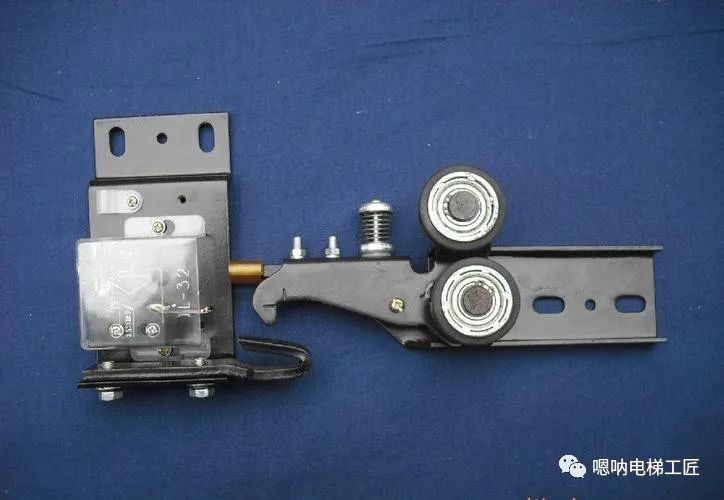 电梯更换零配件需要什么材料,电梯更换配件流程