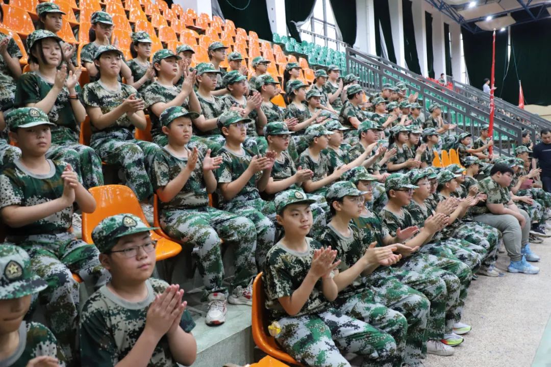盐城市初级中学2023年“铁军国防训练营”闭营仪式隆重举行