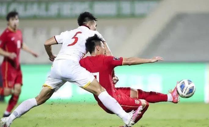 中国男足永不放弃,中国男足现在的实力变强了吗