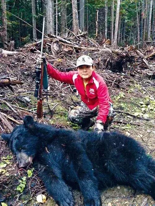 亿万富豪情迷外甥女，后来两家家破人亡，他更是被剁成上百块