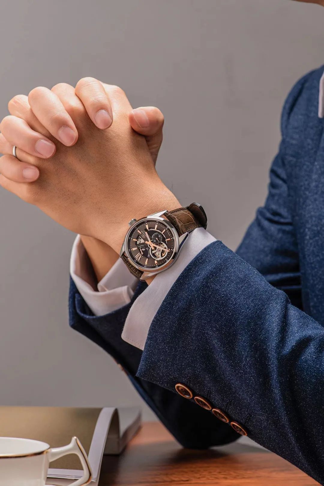 工作了5年以上的职场人拿好这份买表指南，6千内拿下宝藏机械表