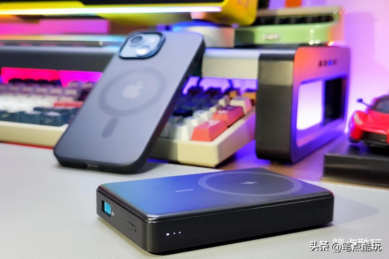 支持lightning输入的磁吸充电宝,lightning接口磁吸充电宝