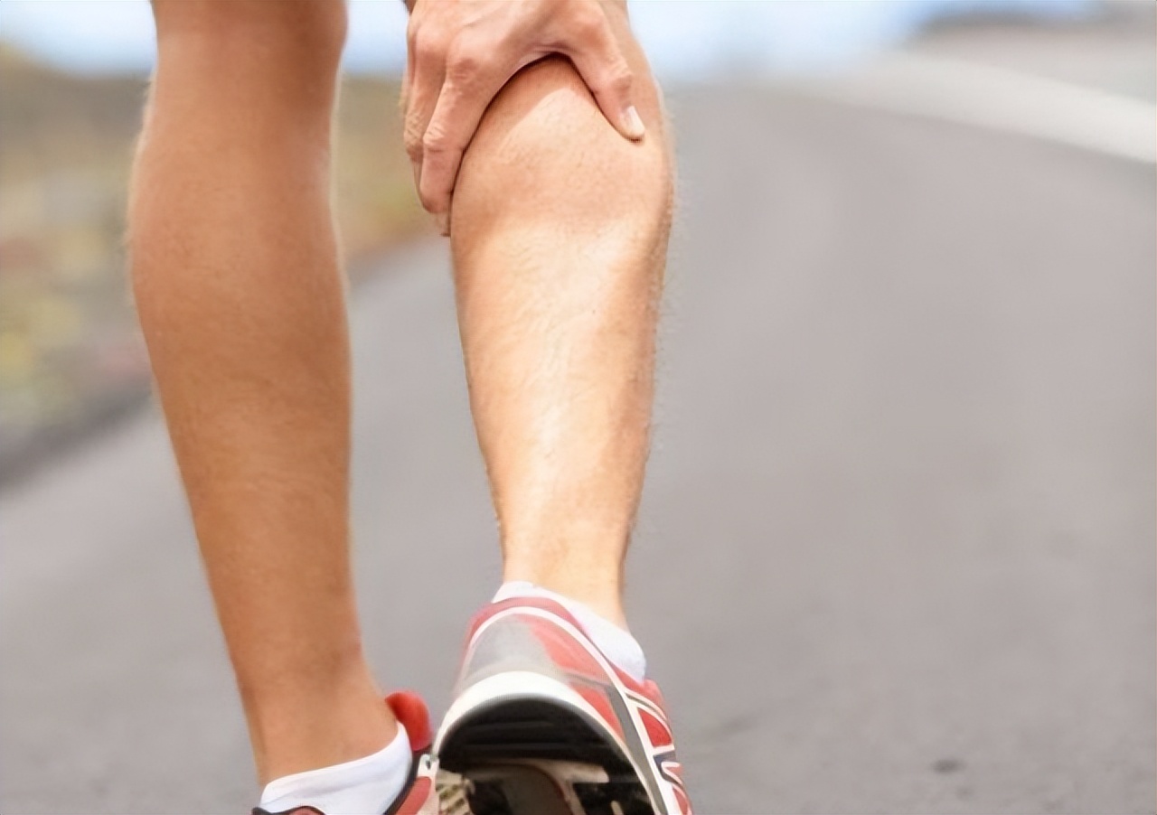 抽筋是什么原因引起的抽筋怎么办,抽筋怎么办快速缓解夜间抽筋