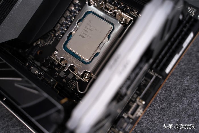 rog姘村喎z790瑁呮満,rogz790姘村喎涓绘満