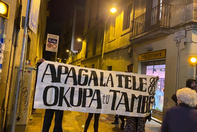 “占屋运动”席卷西班牙，偷走别人买的房子，一共需要几步？