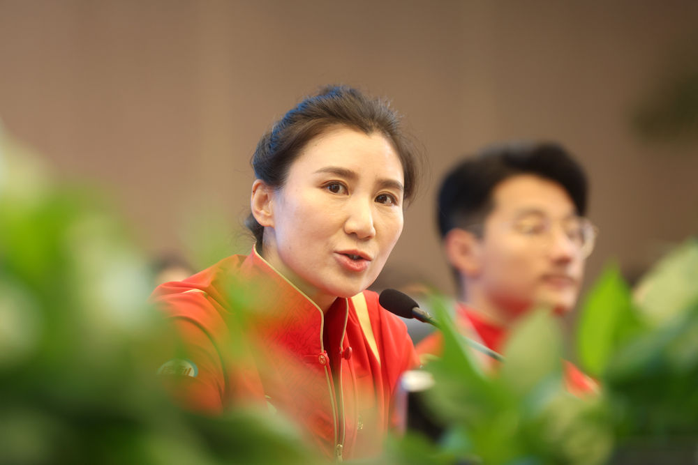 曝刘少林刘少昂兄弟已入籍中,曝刘少林刘少昂已入籍中国