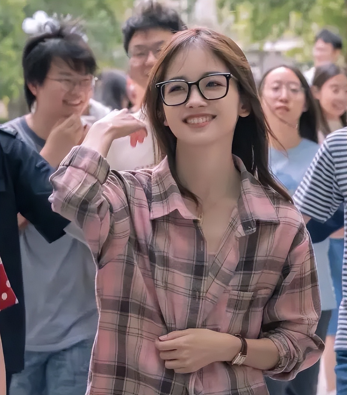 王冰冰现身中传照片,王冰冰现身中传校园