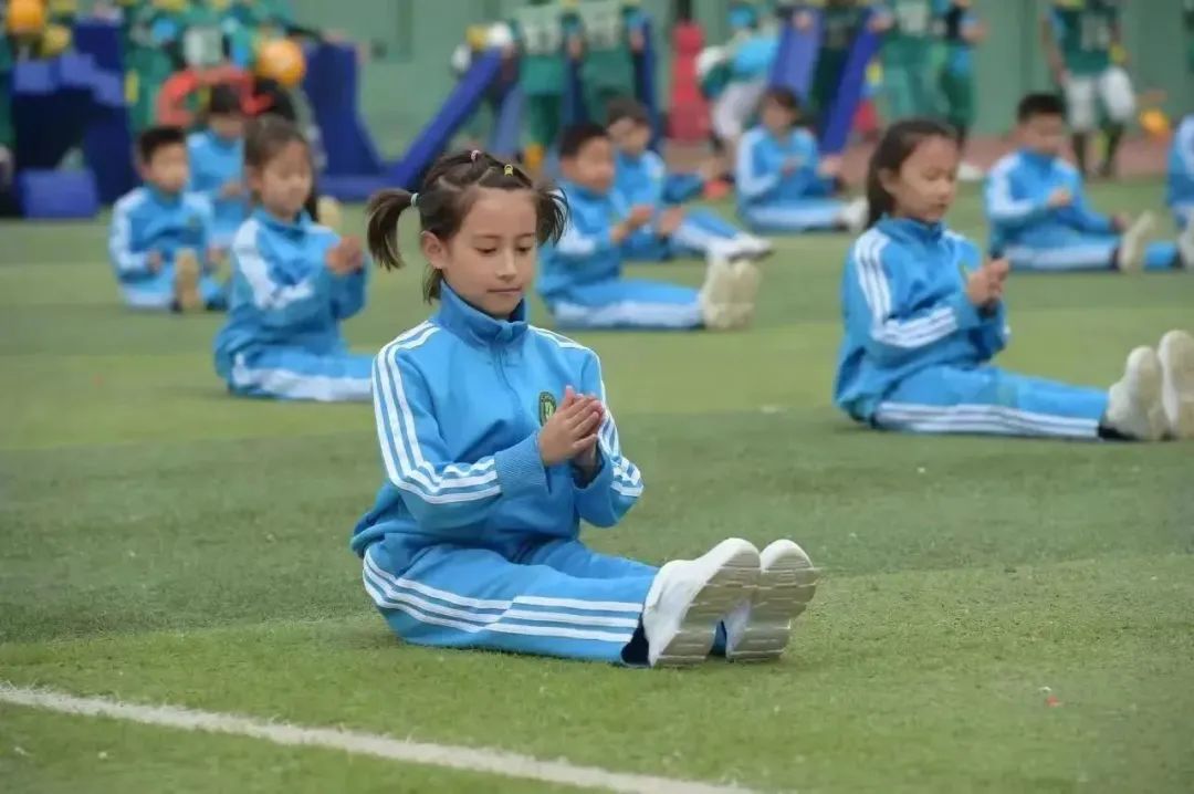 两千学生霸气登场的中杉金杉树体育节！泰酷辣！