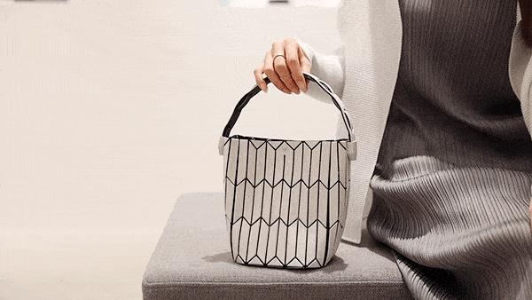 三宅一生水桶包2021,2023年第一只大牌包包